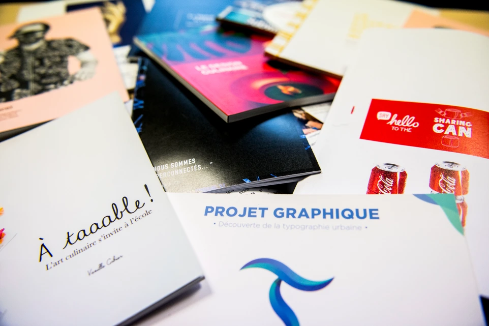 Projets graphiques réalisés par les étudiants du Mastère Design Graphique à ESDAC Lyon
