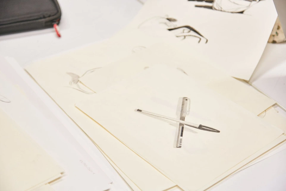 Carnet de croquis et outils de dessin d'un étudiant du campus ESDAC Lyon
